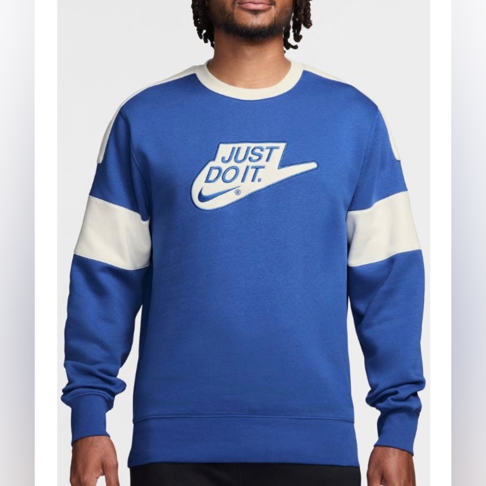Nike Sportswear Club Fleece Crewneck Sweatshirt ✨ Size Large | vintage retro